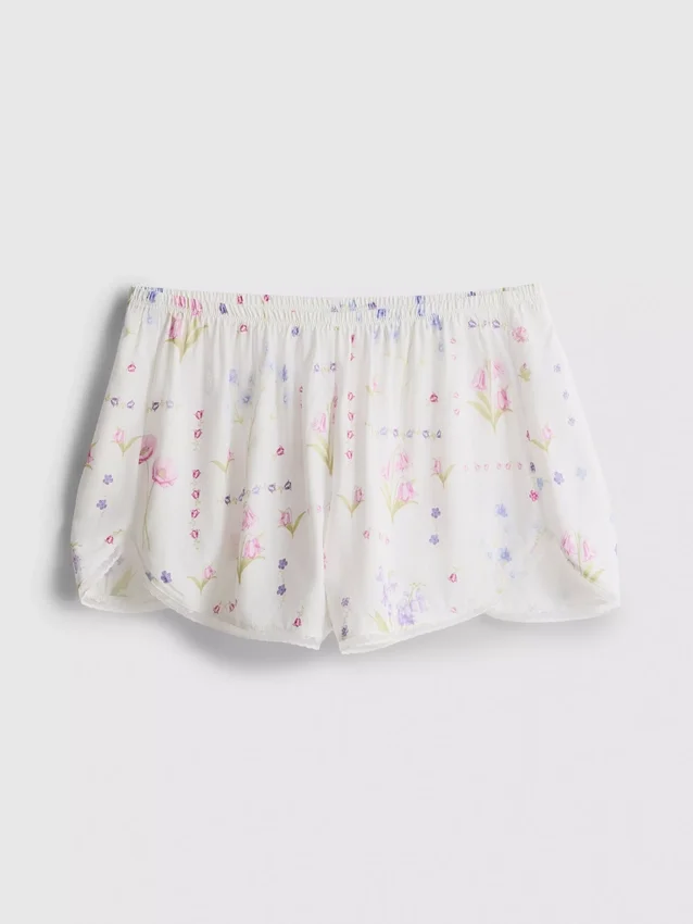 Pyjamasar med blommönster