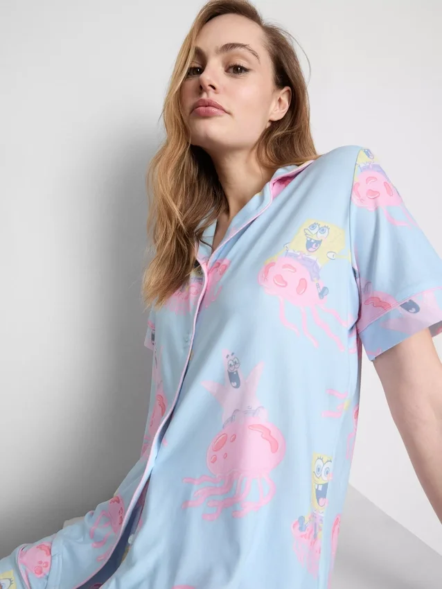 Pyjamasar med grafiskt tryck av SpongeBob SquarePants i boyfriend-stil