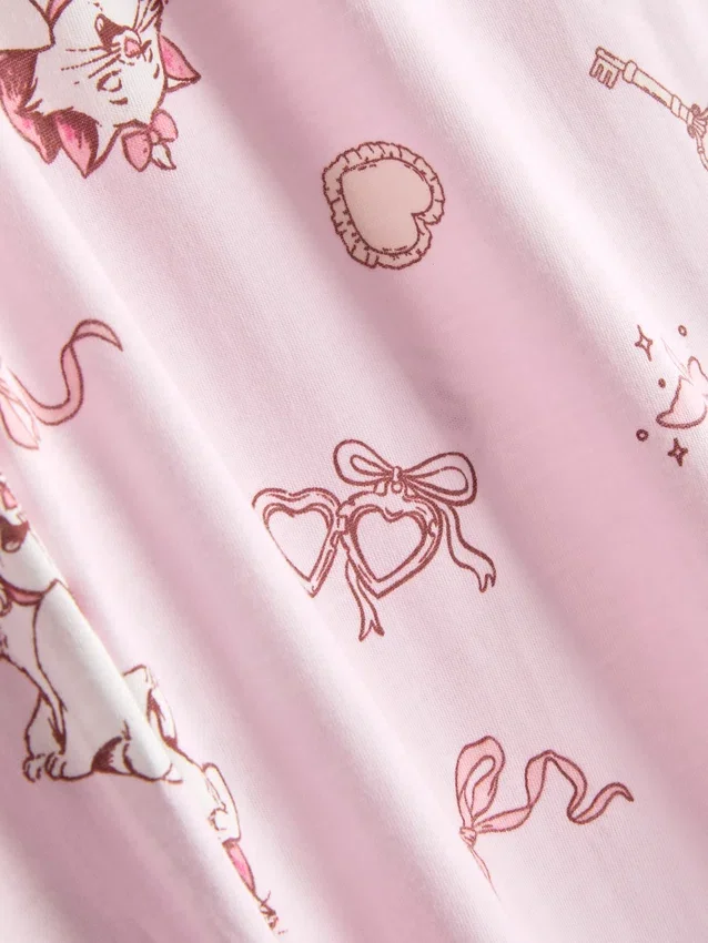 Pyjamasar med motiv av Marie från Disneys ”Aristokatterna”