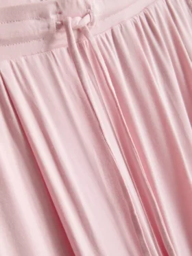Pyjamasbyxor med avslappnad passform och hög modalhalt