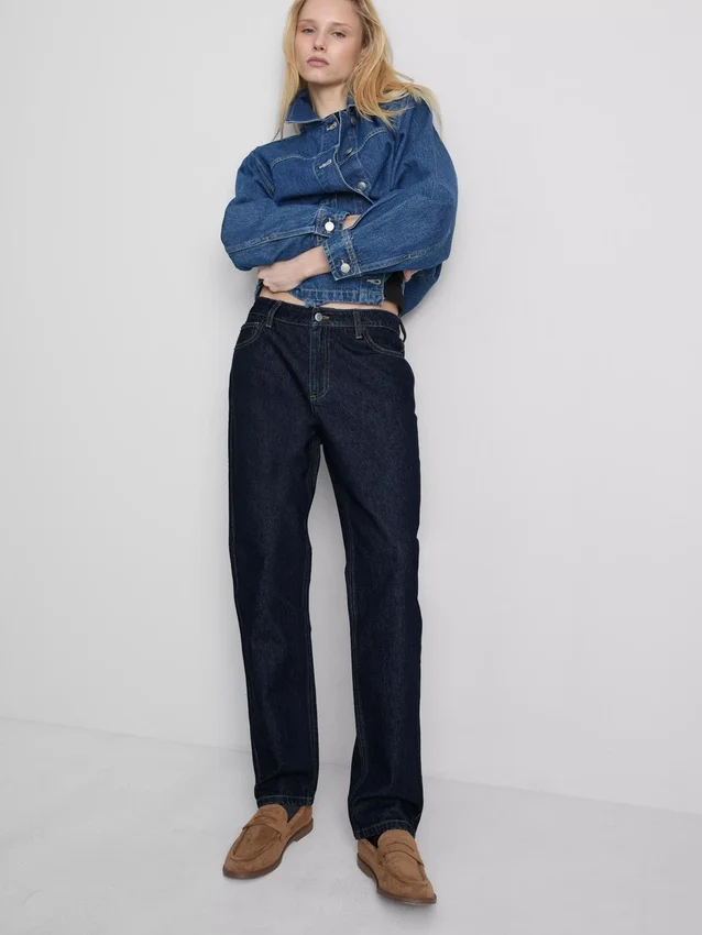 Rakskurna jeans i bomullsdenim med medelhög midja