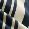Randig blus med spetsig nederkant