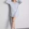 Randig oversized nattklänning i boyfriend-stil