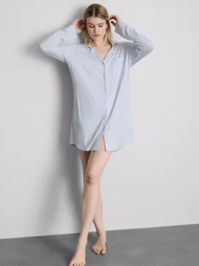 Randig oversized nattklänning i boyfriend-stil