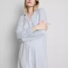 Randig oversized nattklänning i boyfriend-stil