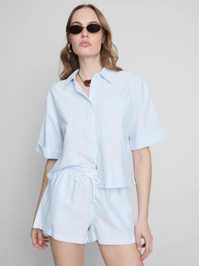 Randiga oxfordshorts med hög midja