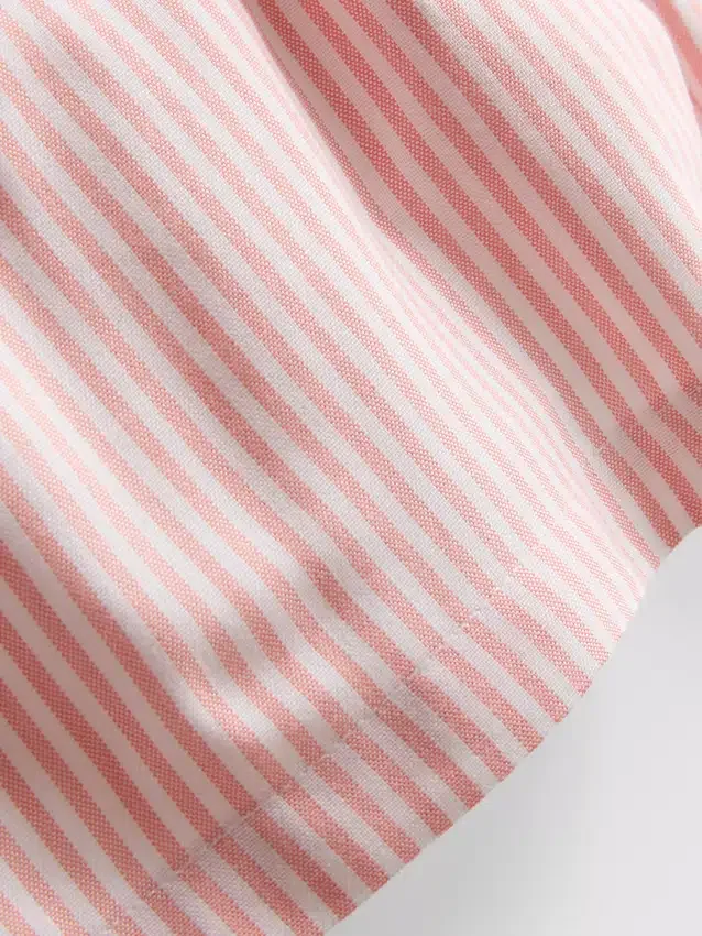 Randiga oxfordshorts med hög midja