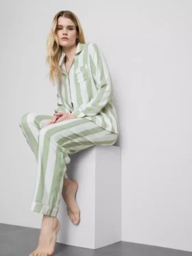 Randiga pyjamasar i bomull i boyfriend-stil