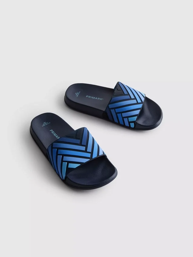 Randiga sandaler