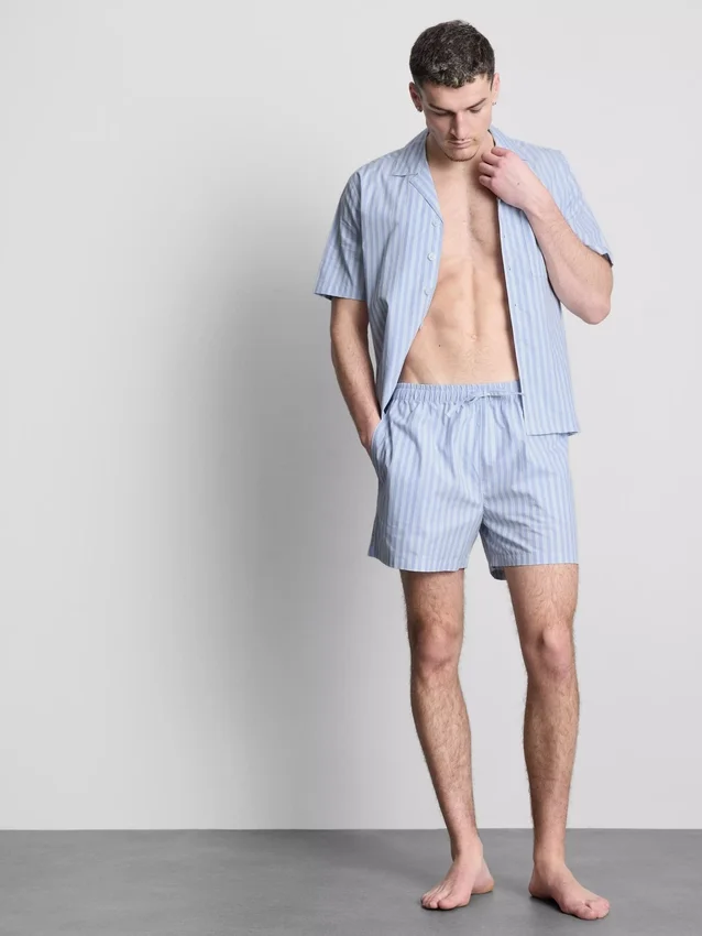 Randiga shorts med pyjamasar