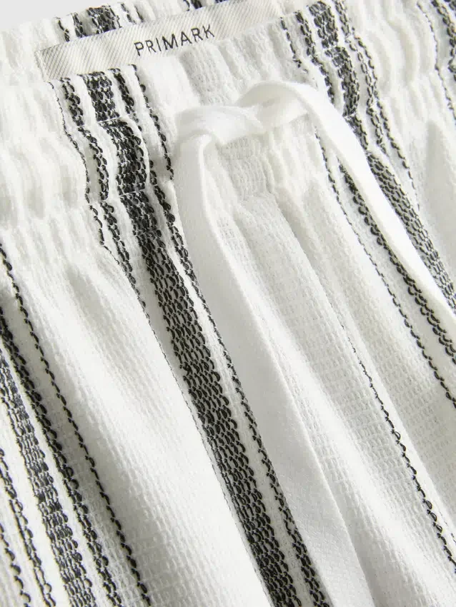 Randiga shorts med pyjamasar