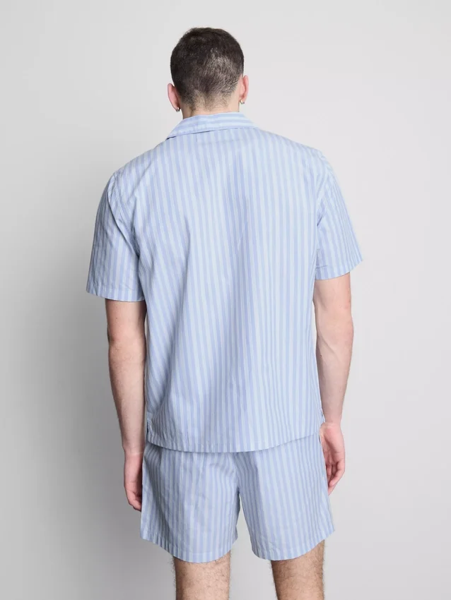 Randige pyjamasar med knappar