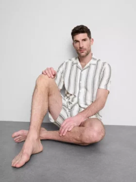 Randige pyjamaskjortor