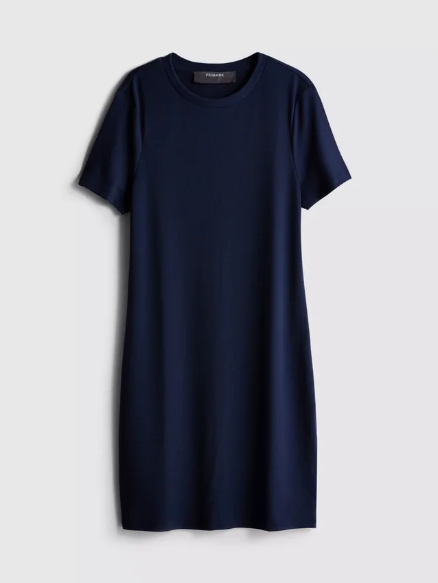 Ribbad, figurnära miniklänning i T-shirt-stil