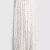 Ribbade pyjamasbyxor med fjärilsmönster