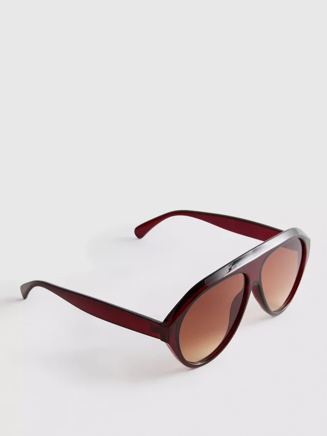 Robusta solglasögon i aviator-stil