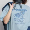 Rät skuren T-shirt i bomull med tryck