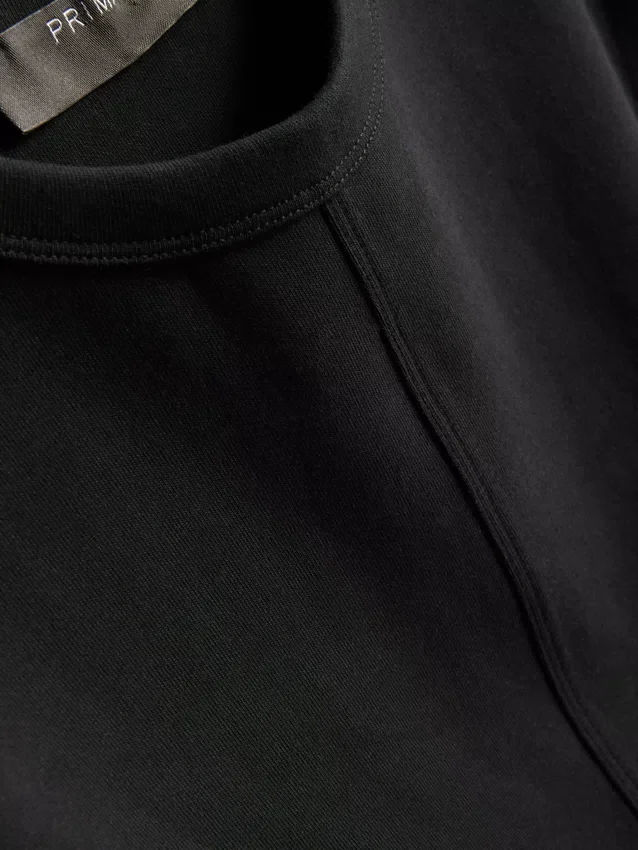 Rätlinjig T-shirt med sömmar i bomullsrik kvalitet