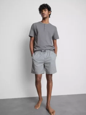 Rutiga korta pyjamasar