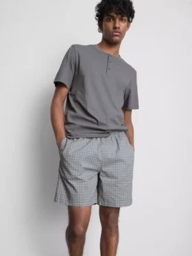 Rutiga korta pyjamasar