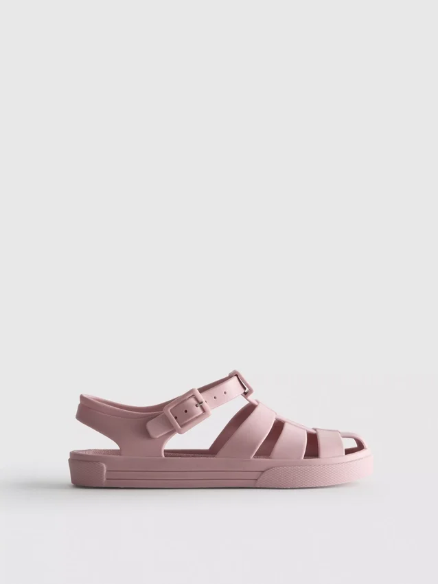 Sandaler i jelly-stil med burdesign