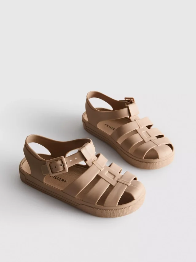 Sandaler i jelly-stil med burdesign