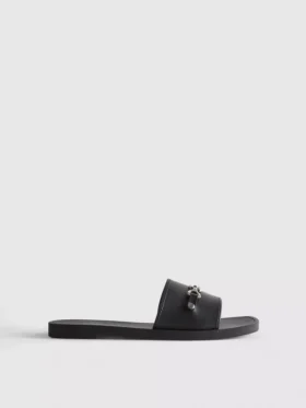 Sandaler i konstläder