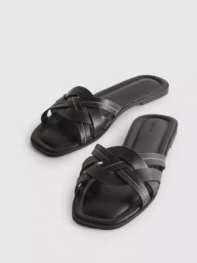 Sandaler i vävt konstläder