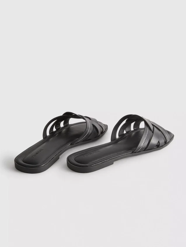 Sandaler i vävt konstläder
