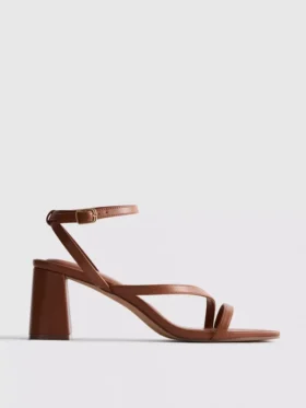 Sandaler med bred passform och blockklack