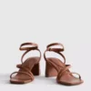 Sandaler med bred passform och blockklack