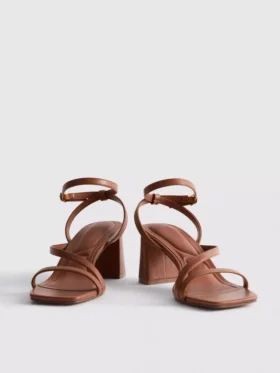 Sandaler med bred passform och blockklack