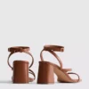 Sandaler med bred passform och blockklack
