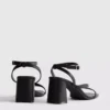 Sandaler med bred passform och blockklack