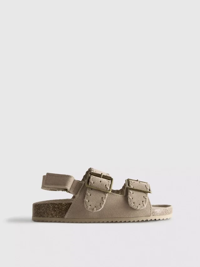 Sandaler med dubbla spännen