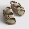 Sandaler med dubbla spännen