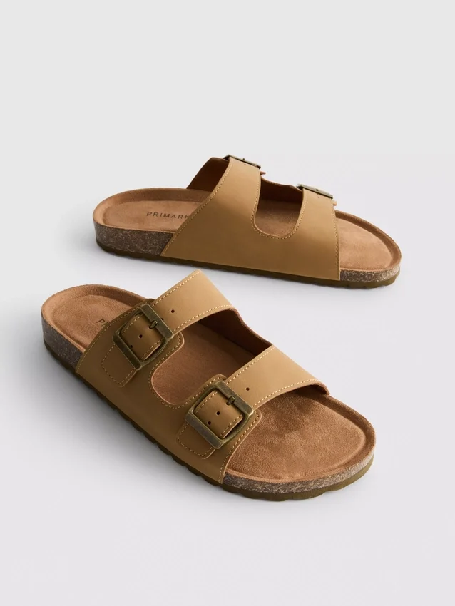 Sandaler med dubbla spännen