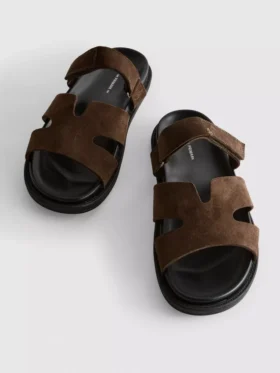 Sandaler med kardborrefäste