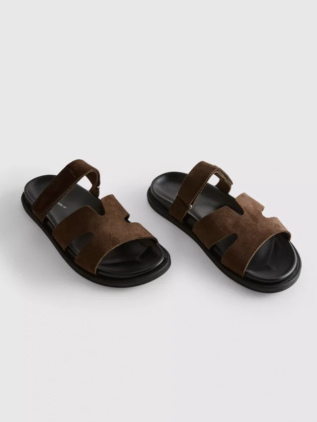 Sandaler med kardborrefäste