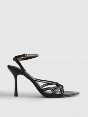 Sandaler med knutna klackskor från Paula Echevarría