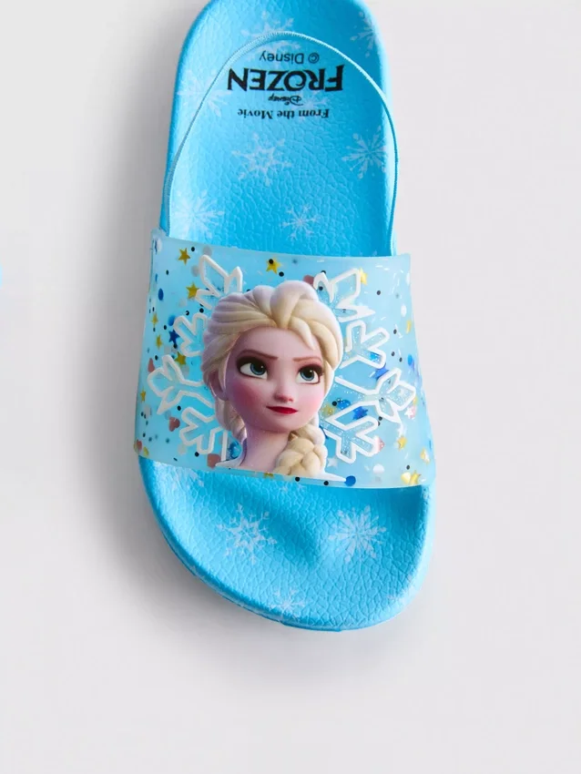 Sandaler med motiv från Disneys Frost