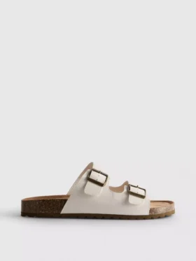 Sandaler med remmar med dubbla spännen