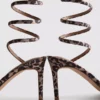 Sandaler med spiralformad klackskor i leopardmönster