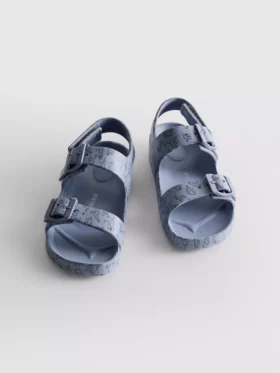 Sandaler med spänne