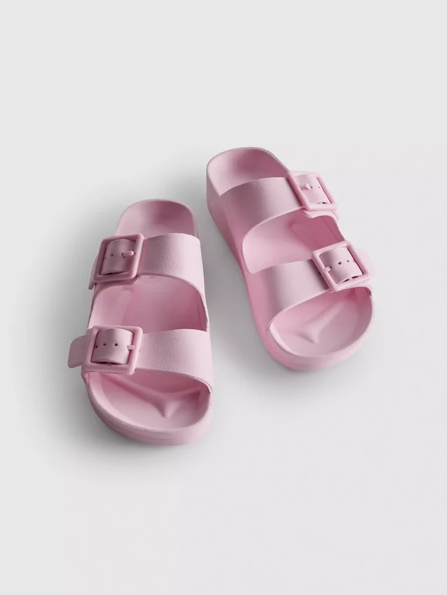Sandaler med tjock rem och dubbla spännen