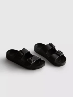 Sandaler med tjock rem och dubbla spännen