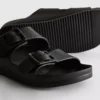 Sandaler med tjock rem och dubbla spännen