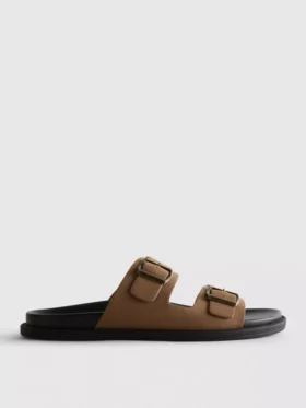 Sandaler med två remmar
