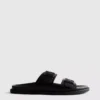 Sandaler med två remmar