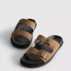 Sandaler med två remmar